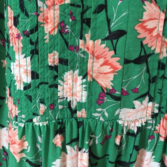 Lovely Green Flower Print Blouse - Picture 5 of 6